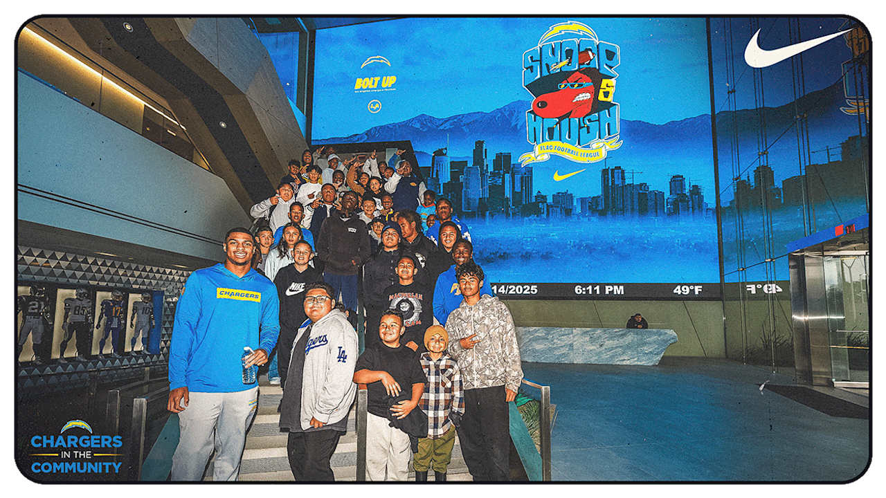 Chargers Host the Championship Teams From the Snoop and Housh Flag Football League