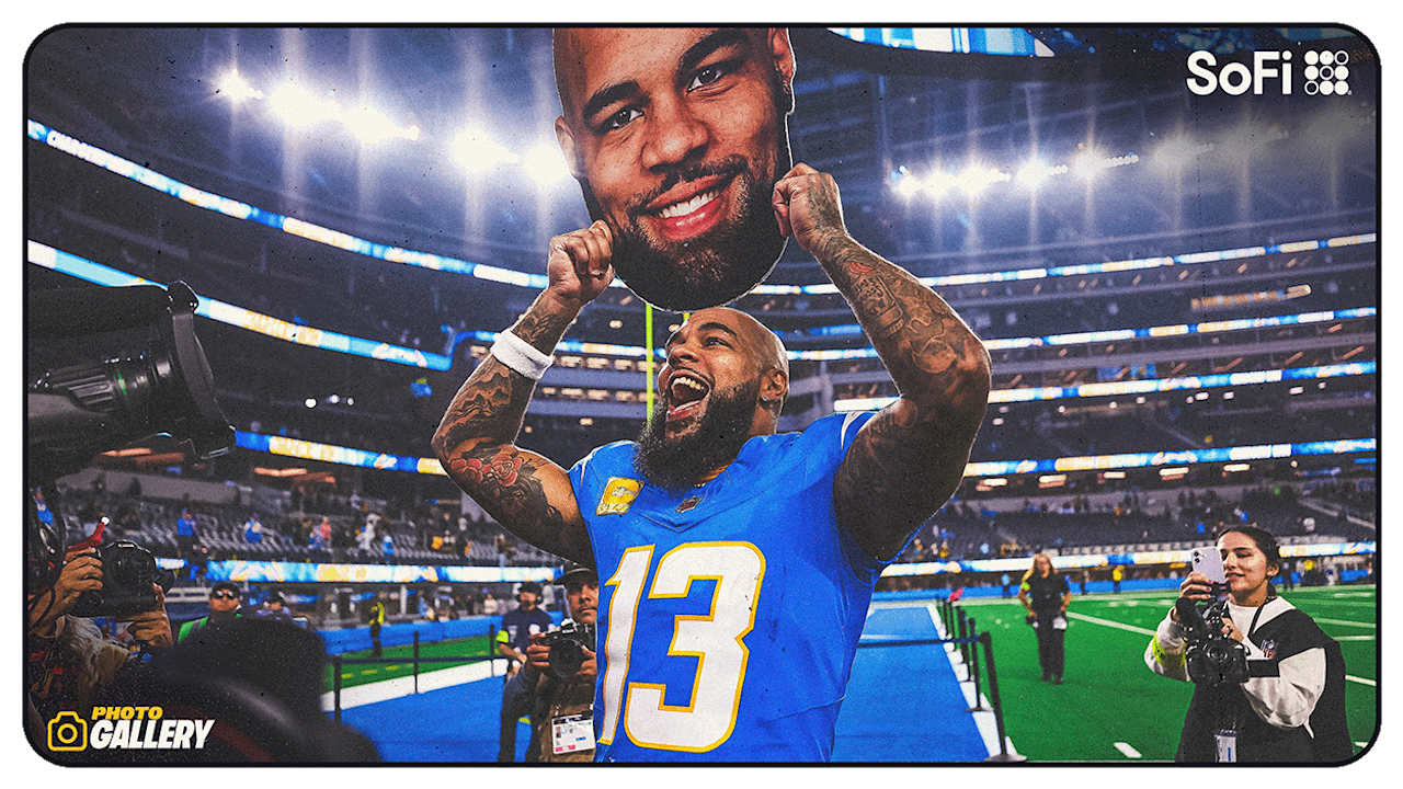 Photos: Chargers Get Primetime Win Over the Steelers