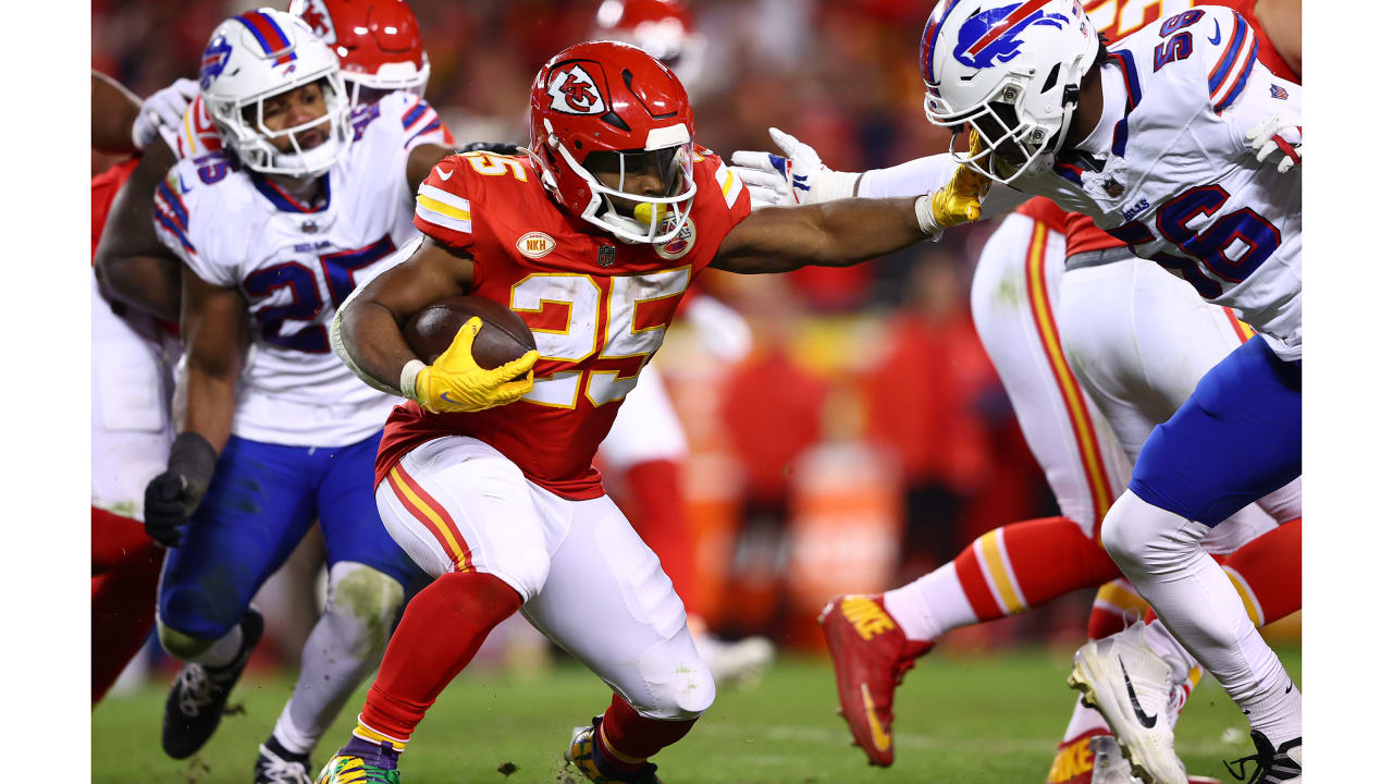 Photos: Game Action From Week 14 | Chiefs Vs. Bills