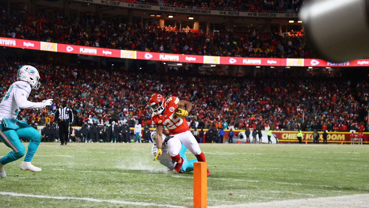 Kansas City Chiefs running back Clyde EdwardsHelaire shows off his