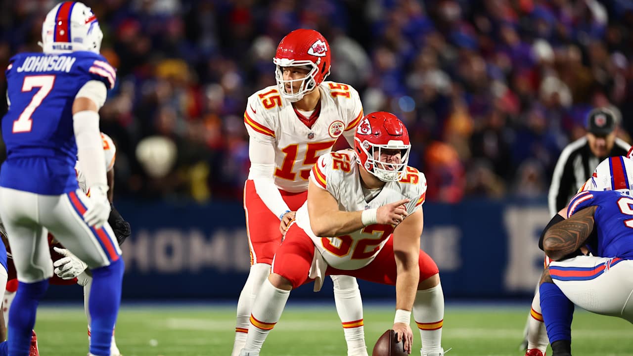 Chiefs Fall to Buffalo, 30-21, for First Loss of the Season