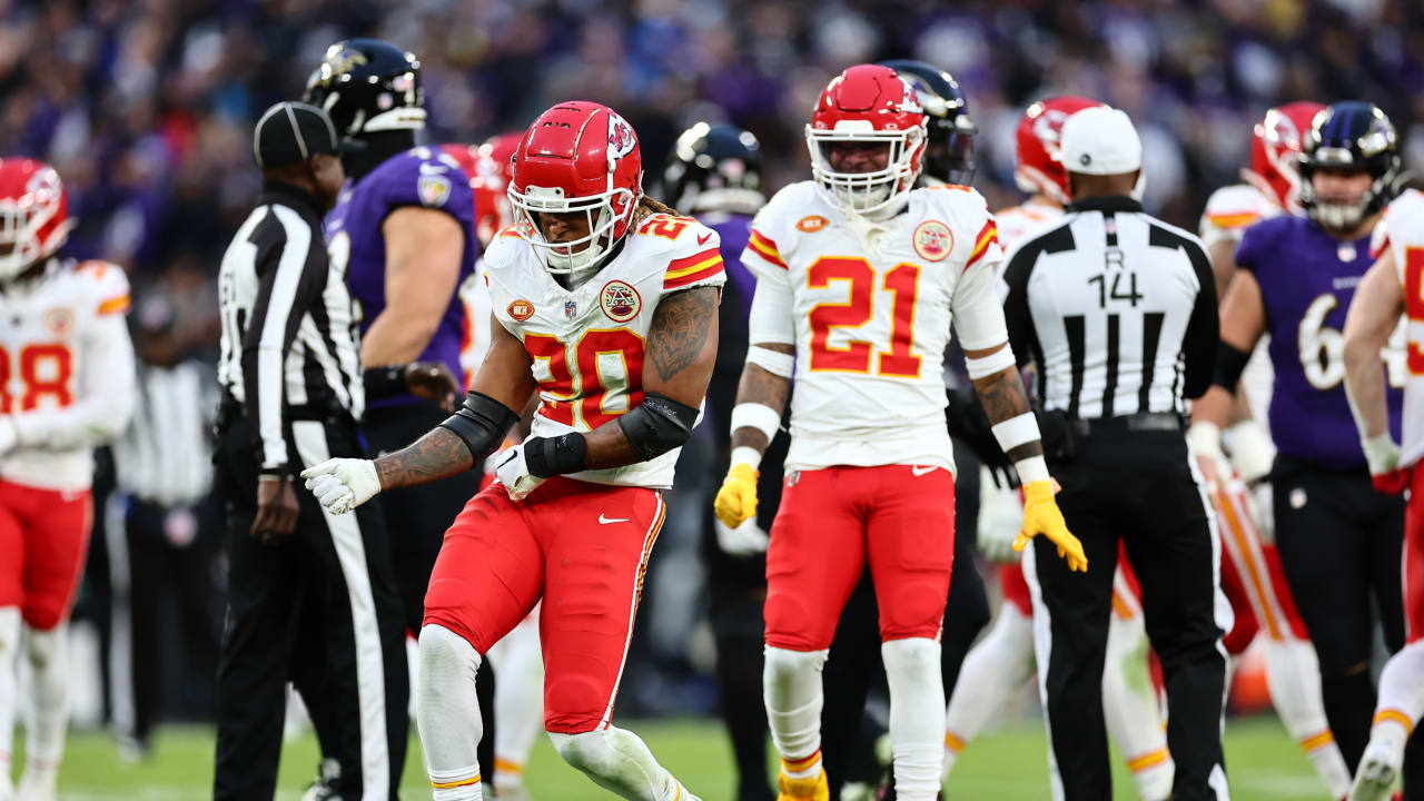 Kansas City Chiefs Safety Justin Reid's Hit-stick Tackle Stops The ...