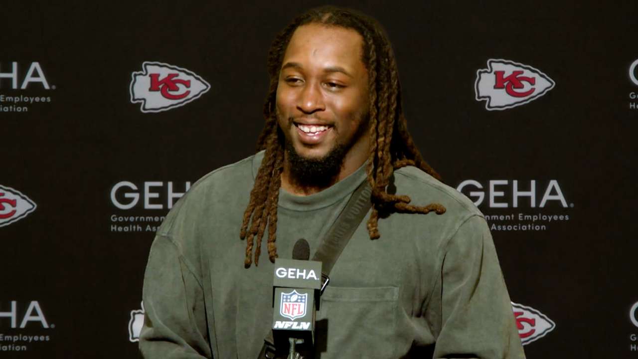 Running Back Kareem Hunt 'I Demand Myself to Get Better and Better' NFL Press Conference 10/20