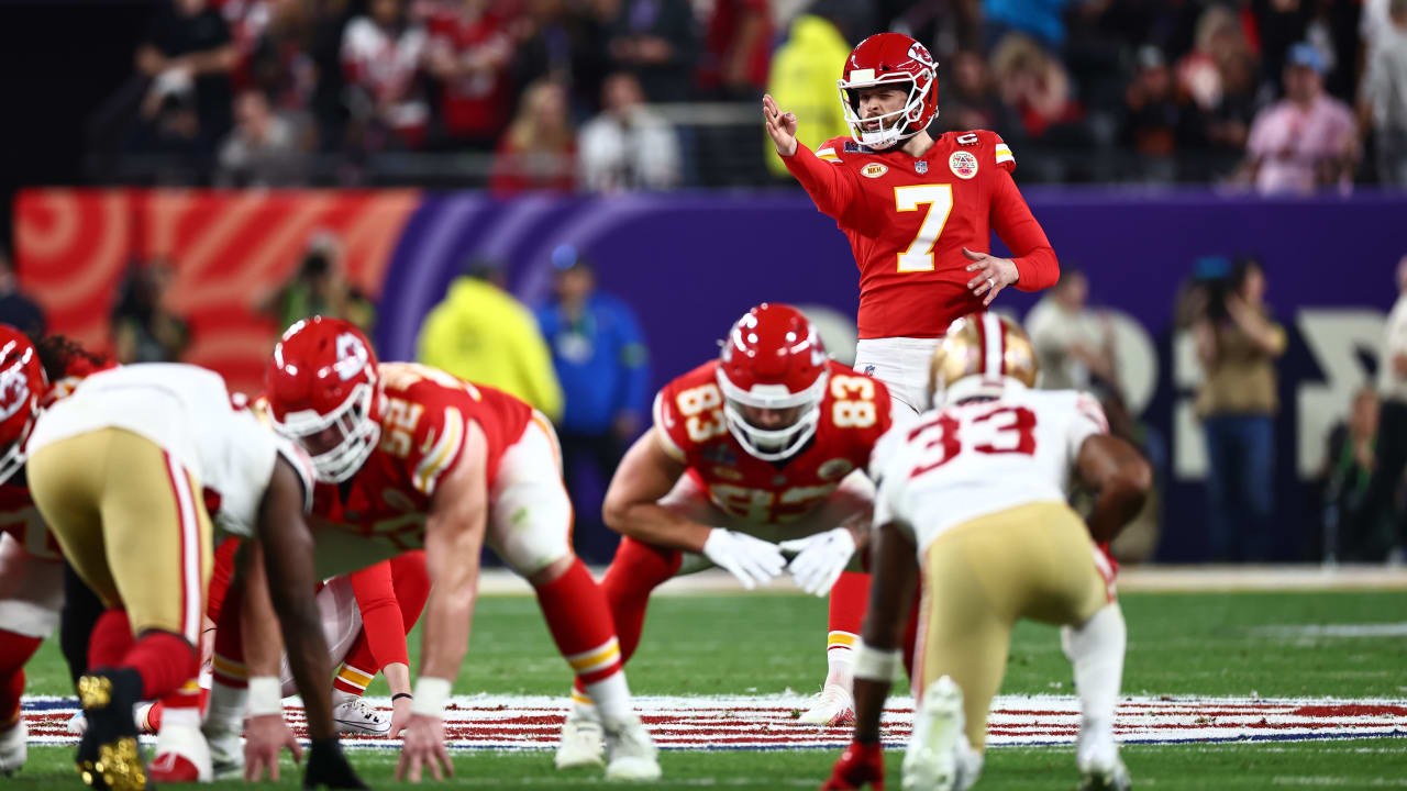 Kansas City Chiefs kicker Harrison Butker nails 57yard field goal