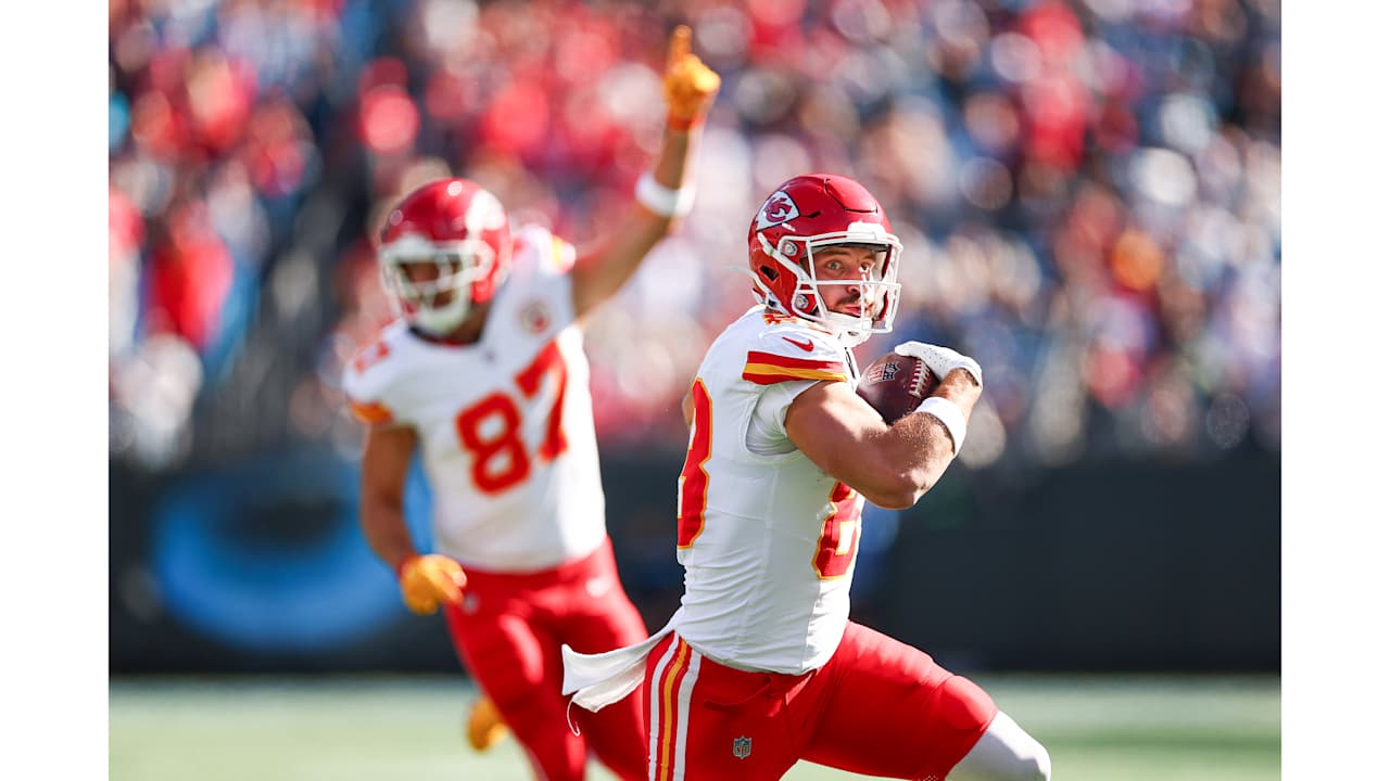 Photos: Game Action from Week 12 | Chiefs vs. Panthers