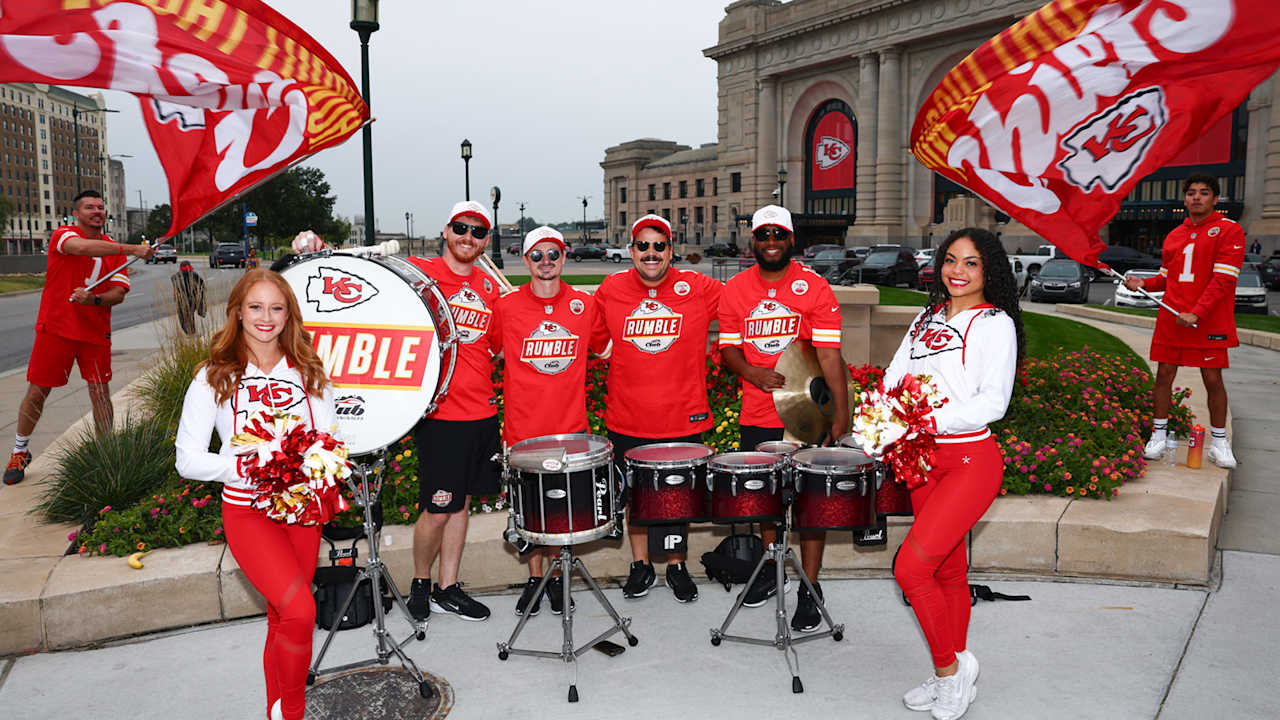Photos: Red Friday 2025