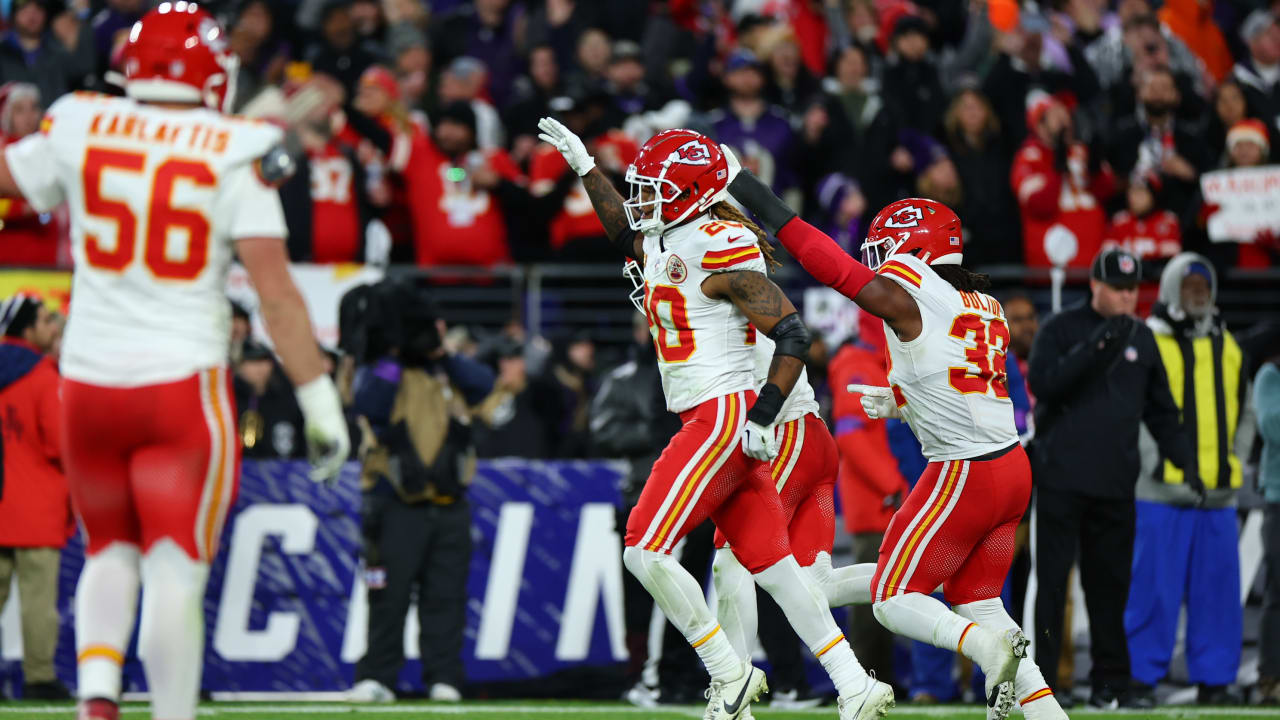 Kansas City Chiefs safety Deon Bush intercepts Baltimore Ravens ...