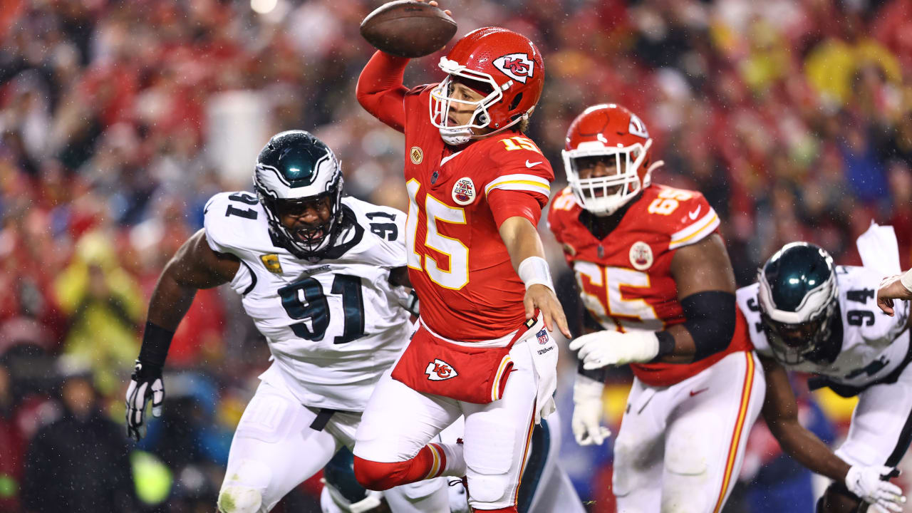 TOUCHDOWN Kansas City Chiefs quarterback Patrick Mahomes' 3yard jump