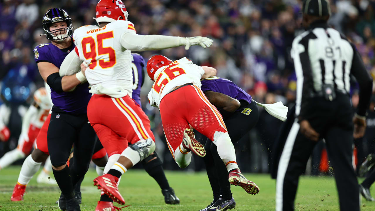 Ravens Fall to Chiefs in AFC Championship Game: Halftime Score 17-7