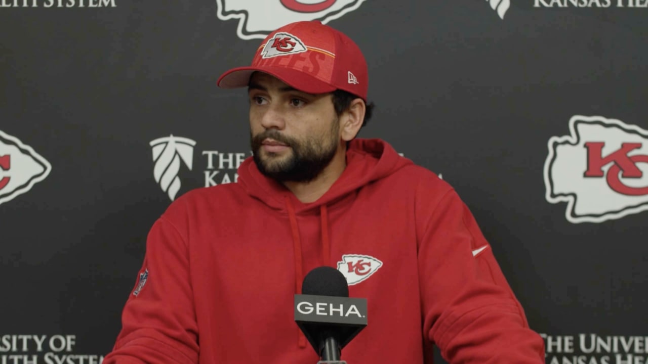 Connor Embree: "He's been great in our room. He's a great leader." | Press Conference 12/22