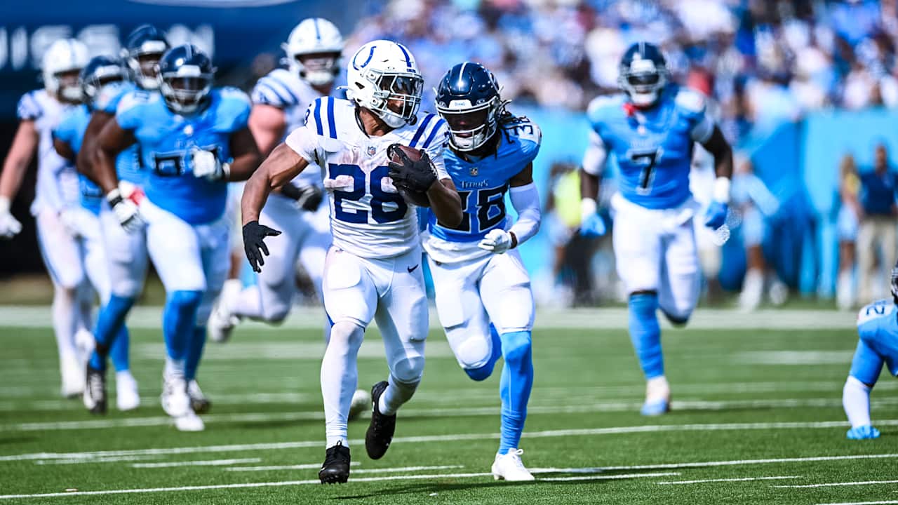 Can't-Miss Play: 46-yard relentless TD rush from Taylor!