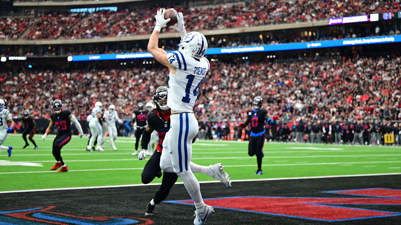 HIGHLIGHT | Tyler Warren's over-the-shoulder grab