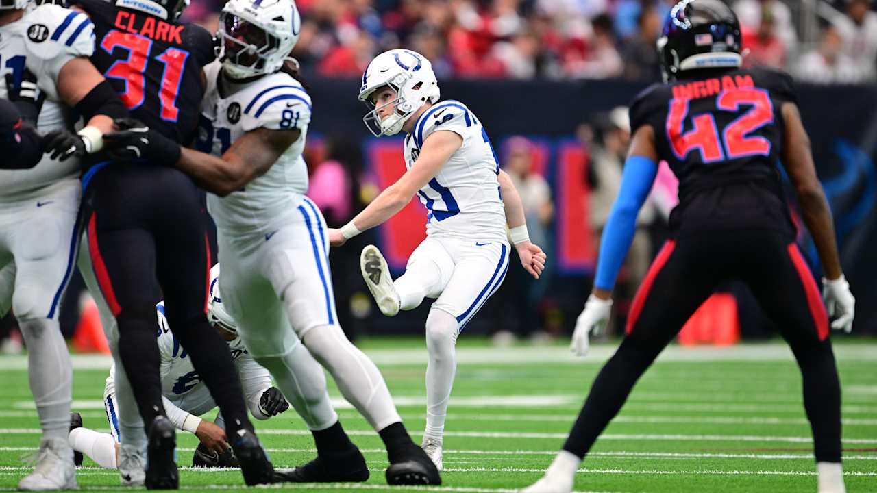 HIGHLIGHT | Grupe is good as gold on 50-yard FG attempt