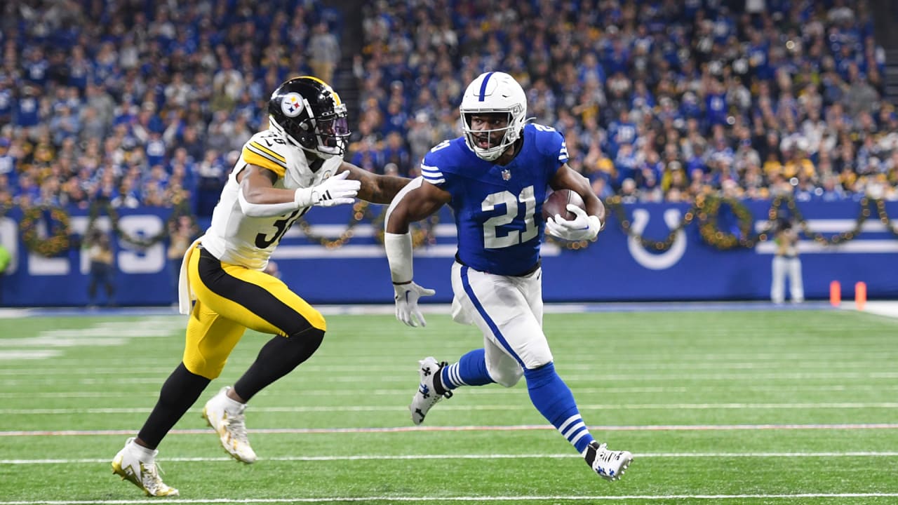 Running back Zack Moss nears return to the field after missing last two