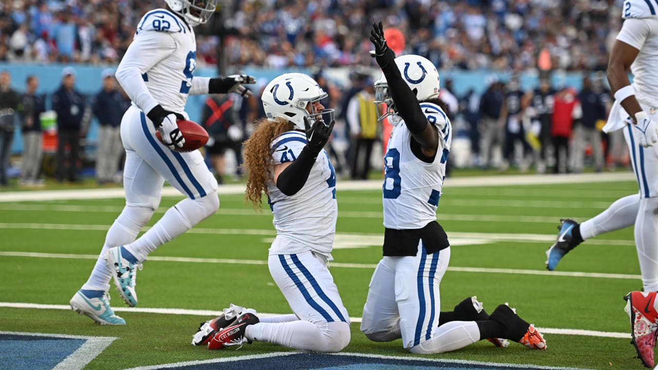 HIGHLIGHT | Grant Stuard scores touchdown off of blocked punt