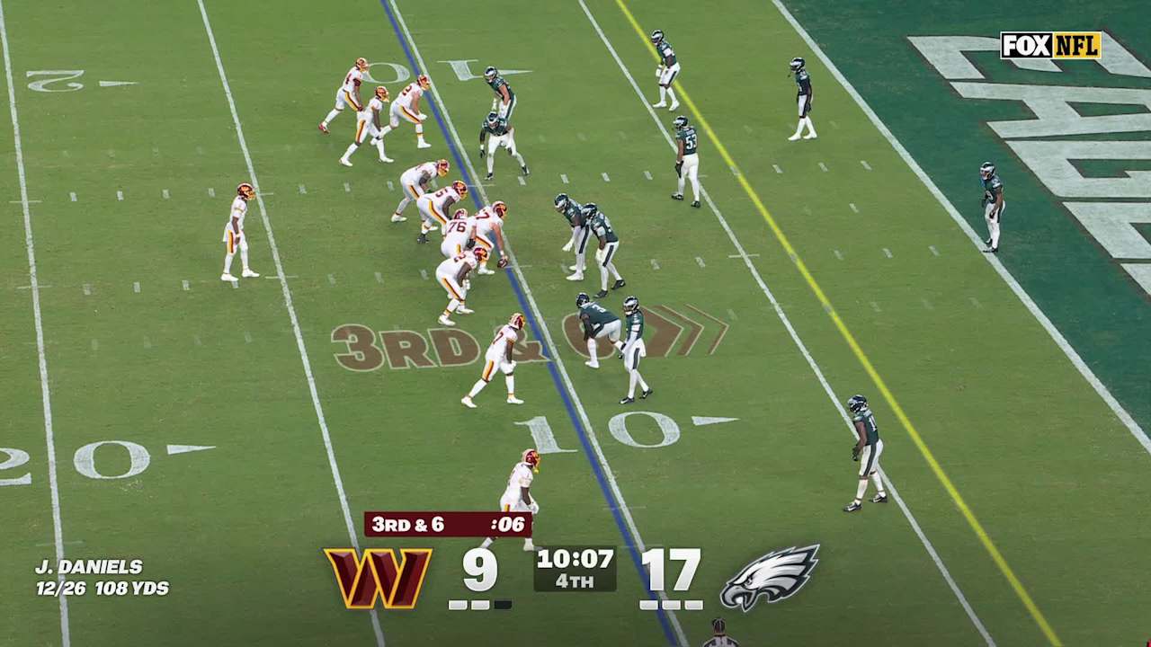 Stefon Diggs' first TD catch as a Commander trims Eagles' lead to 17-15