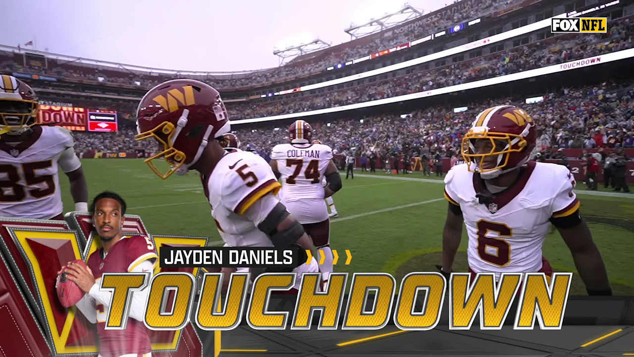 Jayden Daniels turns on the jets for a huge 38-yard TD scramble