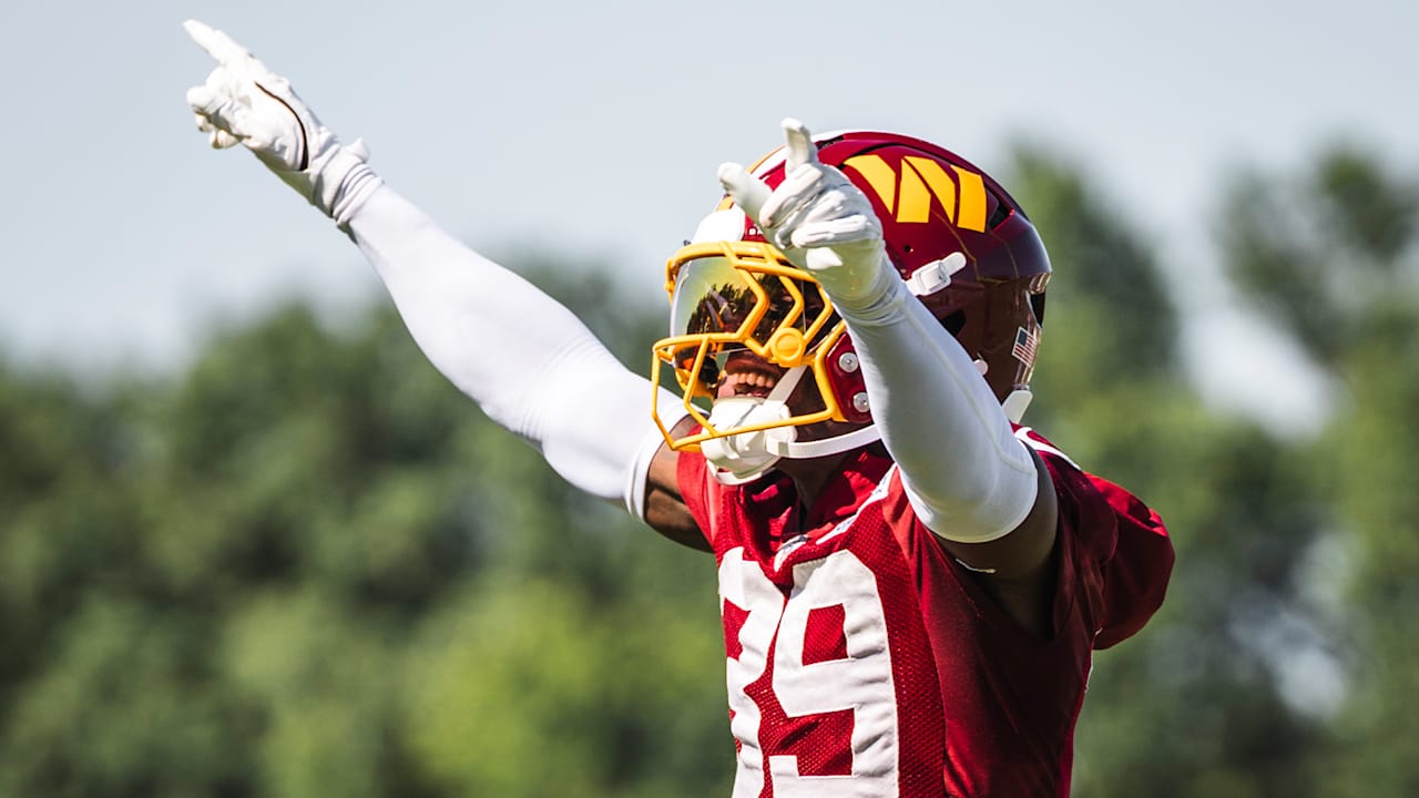 'Elite' communications skills have helped Jeremy Reaves stand out in camp