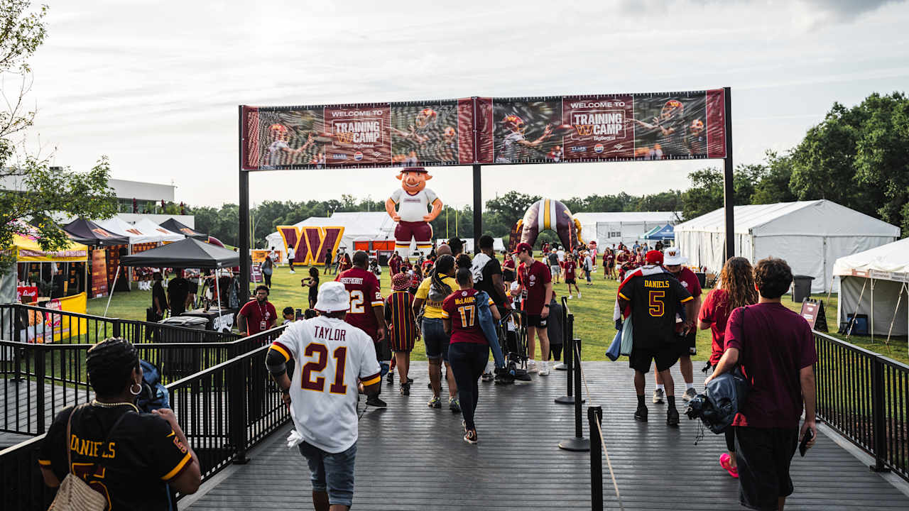 'It's just beautiful to be able to be here: Commanders welcome fans for Back Together Saturday