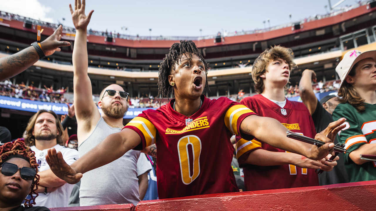 PHOTOS | Best Fan Photos from the 2025 Season