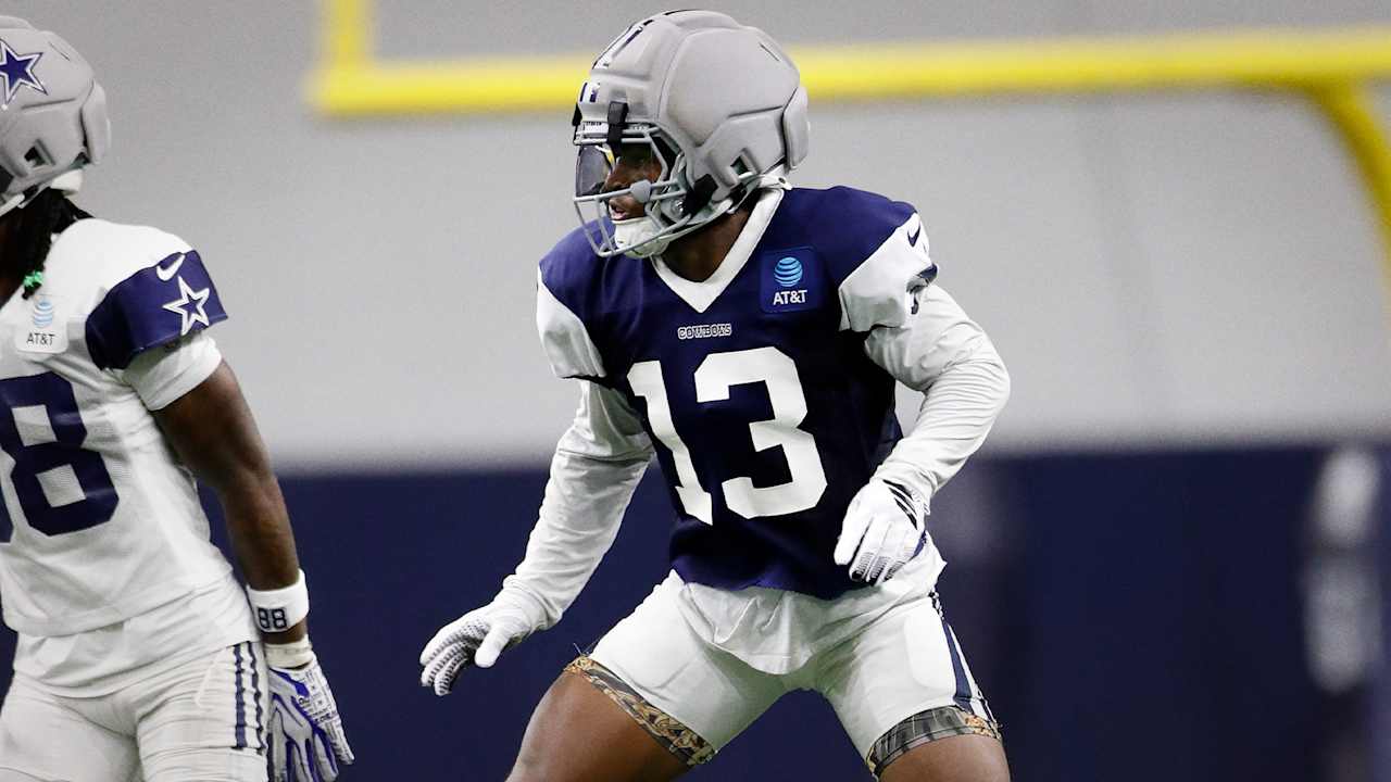 NFL डेब्यू: डलास काउबॉयज के स्टार खिलाड़ी कैलेब डाउंस का दिग्गजों के खिलाफ सामना