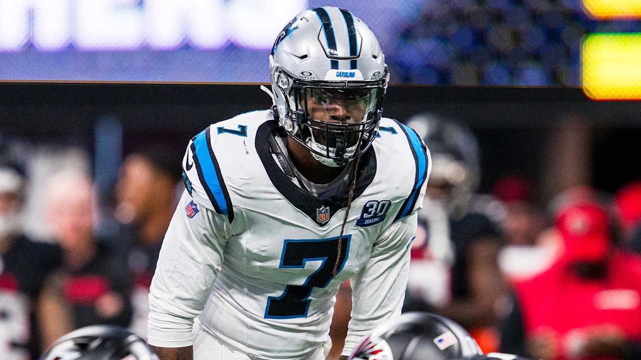 Clowney adds plenty to Cowboys defense