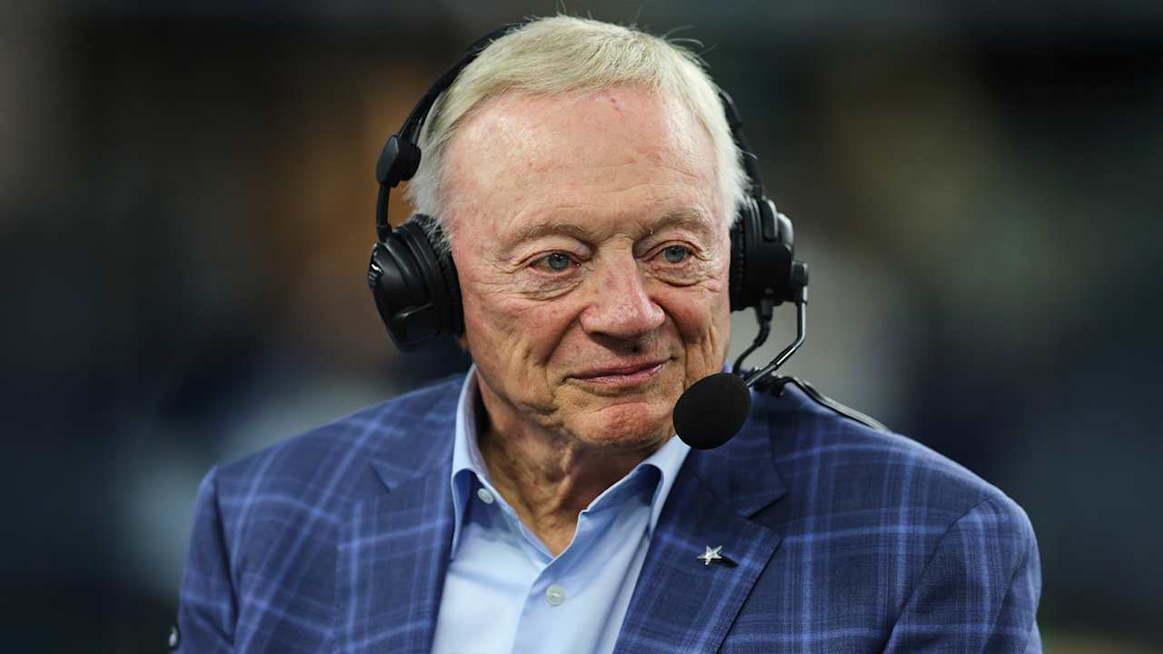 dallascowboys.com - DallasCowboys.com - Jerry Jones inducted into Sports Broadcasting Hall of Fame