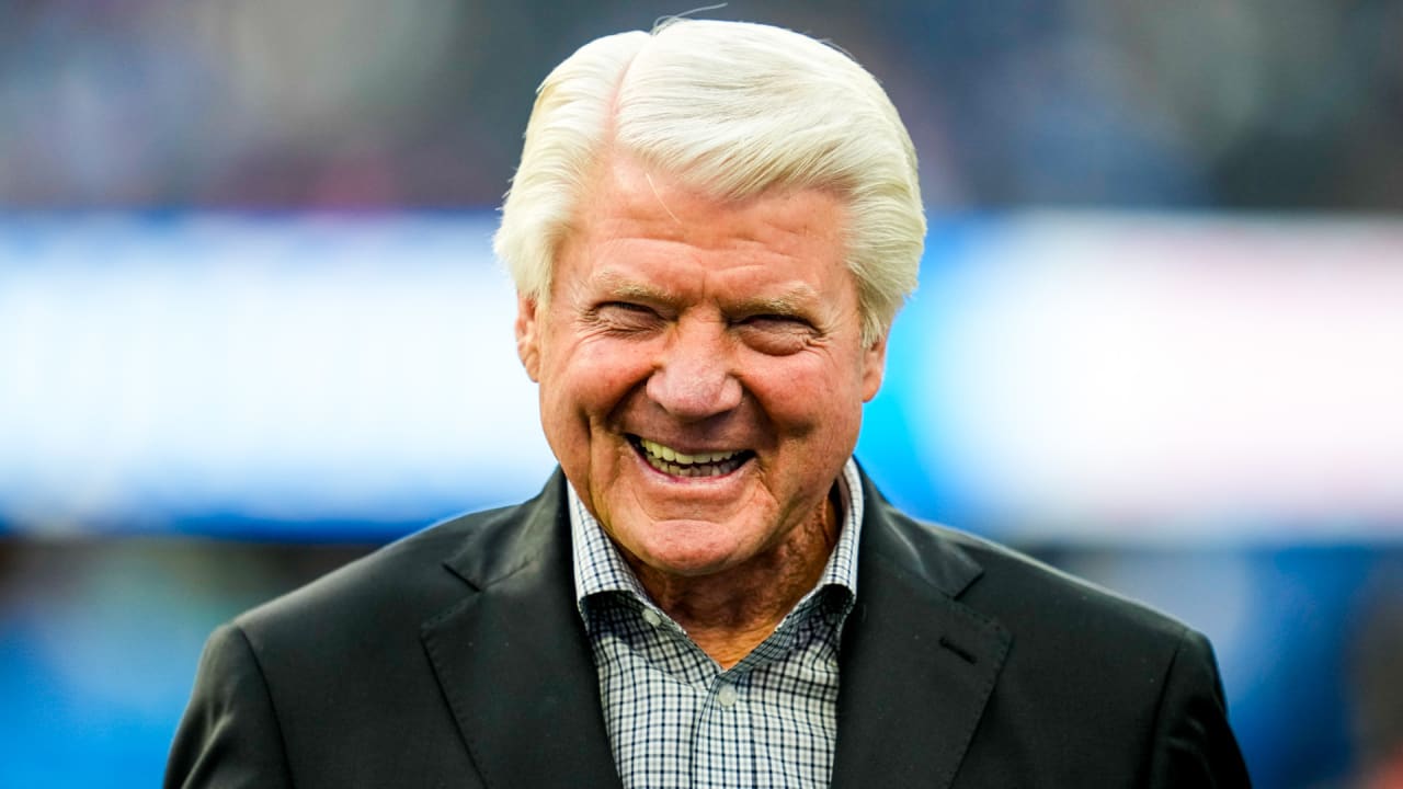 Jimmy Johnson is 'back in the fold' with Cowboys