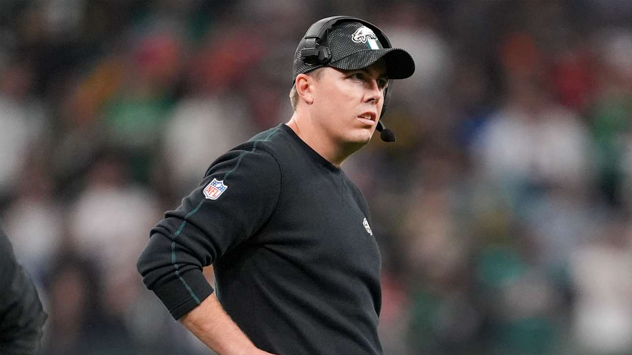 Kellen Moore, Cowboys complete interview for HC vacancy