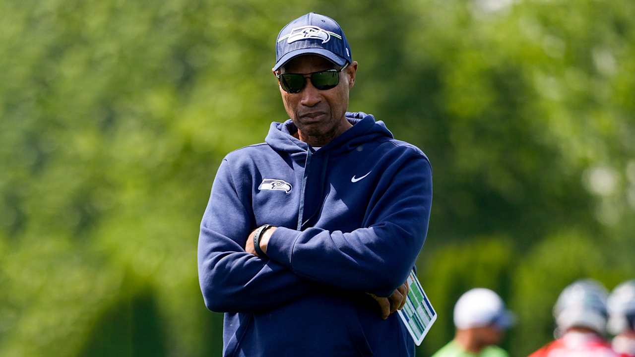 Cowboys interview Leslie Frazier for head coaching vacancy
