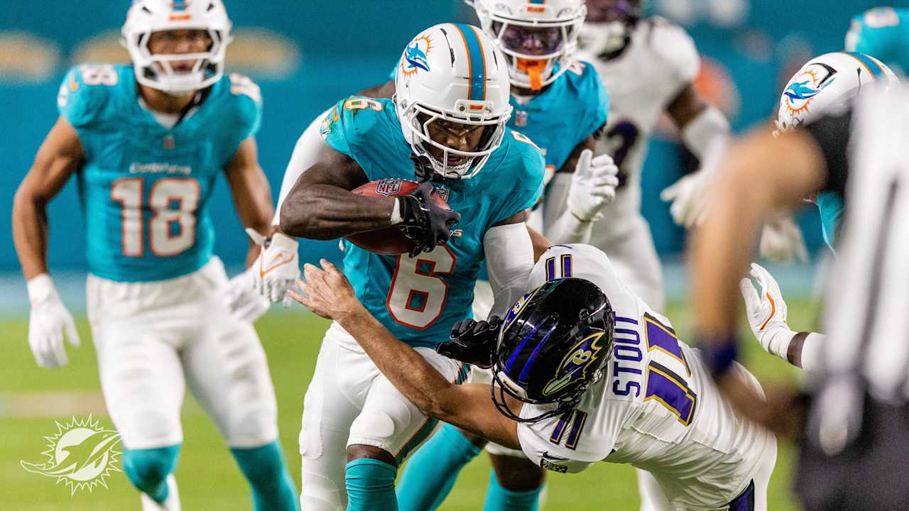 2025 Game Day Photos: Baltimore Ravens at Miami Dolphins