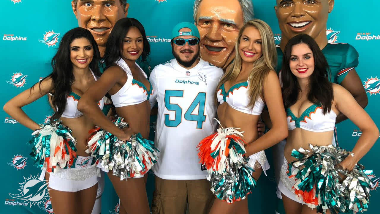Miami Dolphins Announce Armando Basurto as International Fan of the Year - Vimarsana News