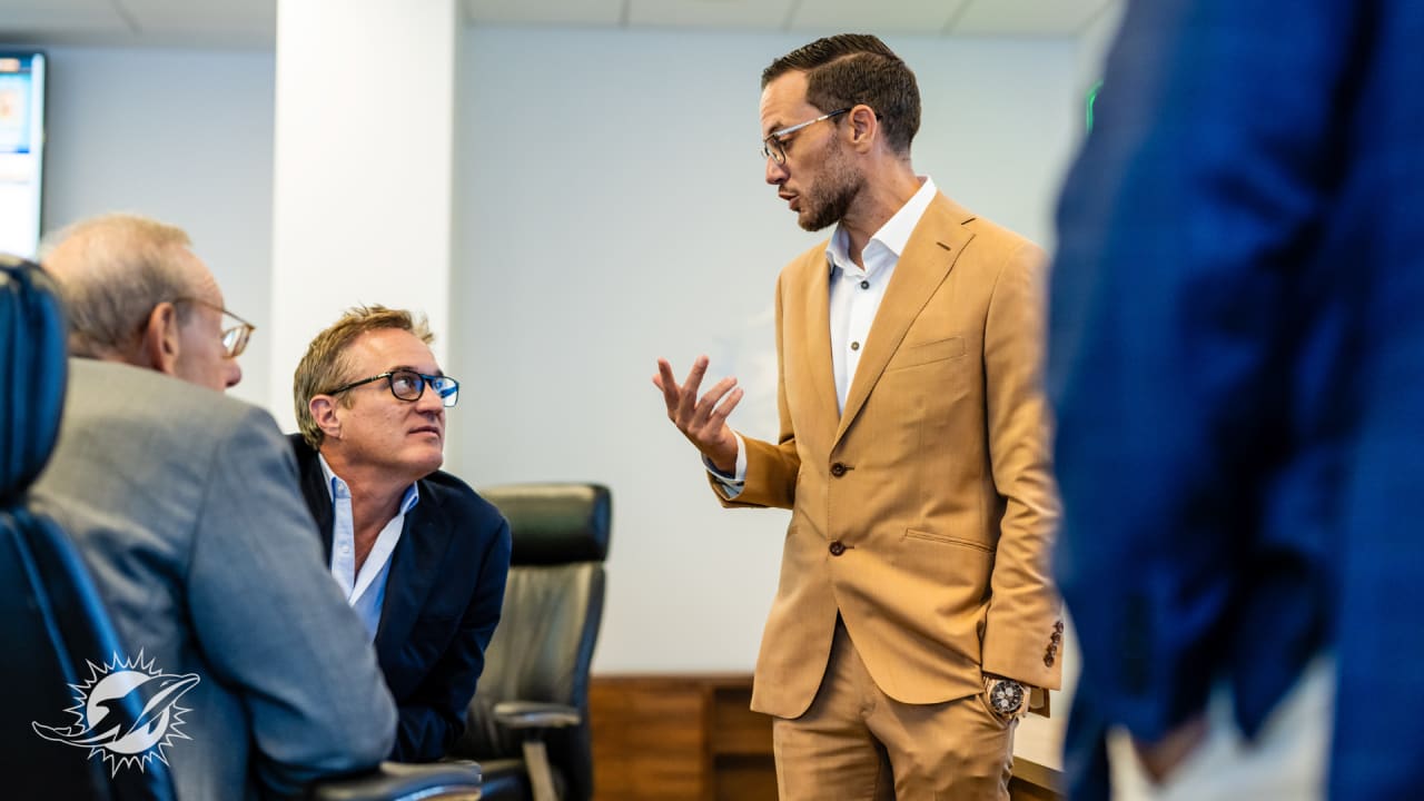 Photos 2024 Dolphins Draft Room