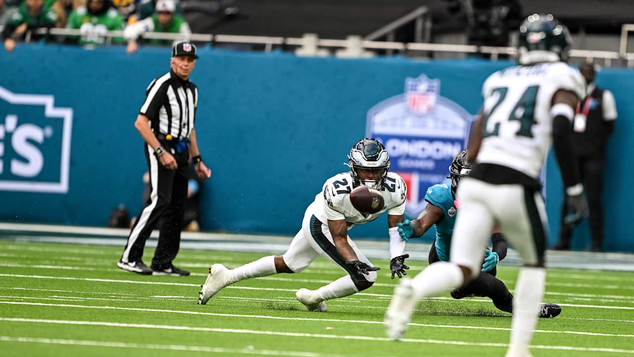 Highlight: Quinyon Mitchell's first career regular-season interception ...