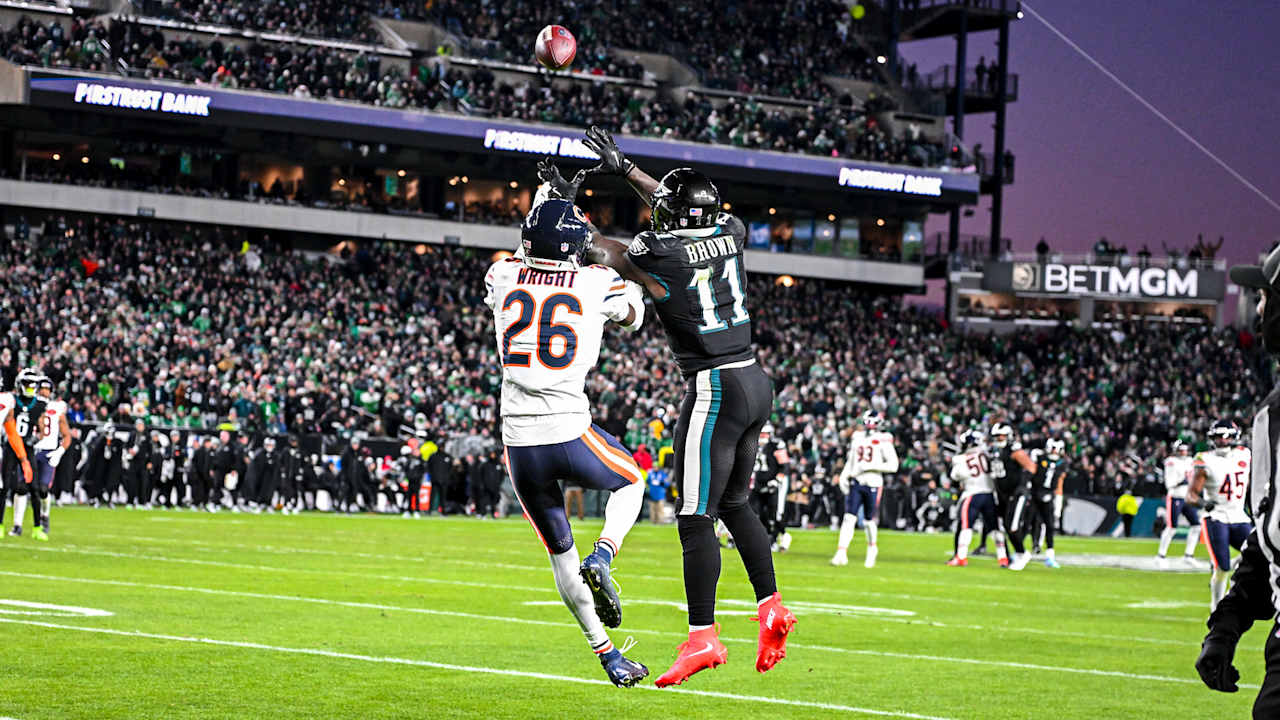 Highlight: A.J. Brown catches a 33-yard TD vs. Bears