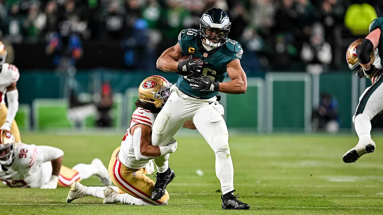Highlight: Jalyx Hunt's diving INT sets Eagles up in Washington territory