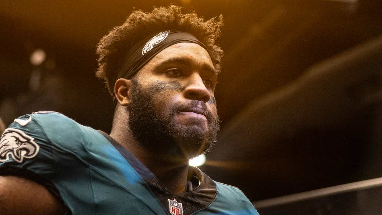 Eagles place Bryce Huff on Injured Reserve