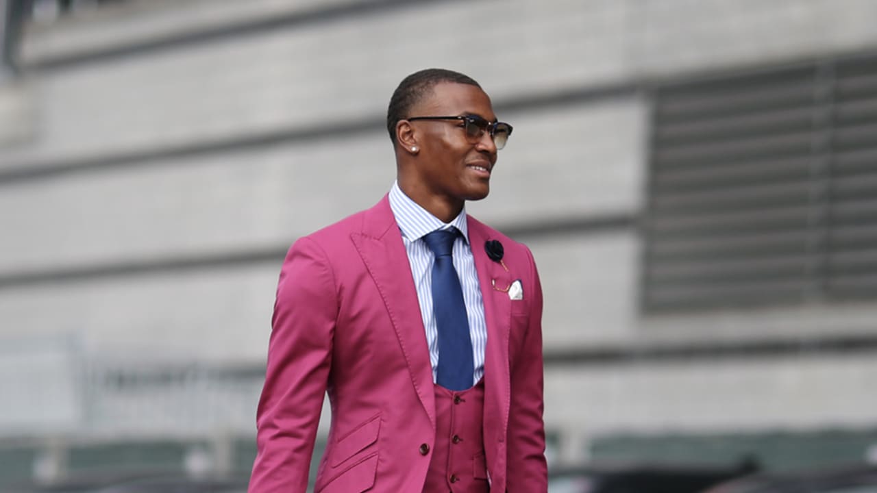 The Best of DeVonta Smith's Gameday Fits