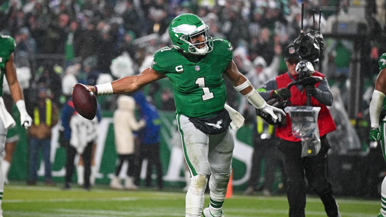 Highlights Jalen Hurts' best plays from 5TD game Week 12