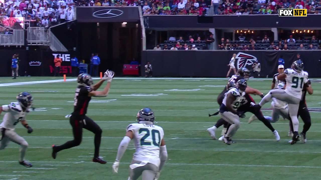 Drake London advances ATL into red zone with 12yard grab