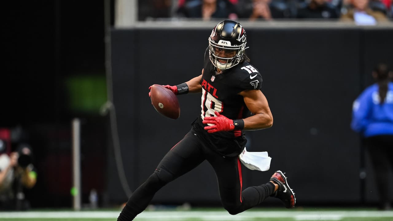 Taylor Heinicke dots Mack Hollins for 18yard connection via crossing route