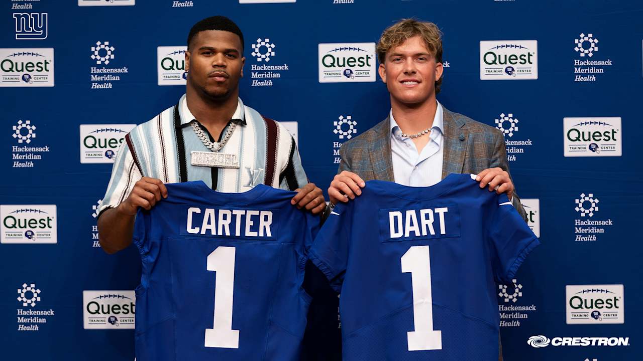 Jaxson Dart in Giants uniform