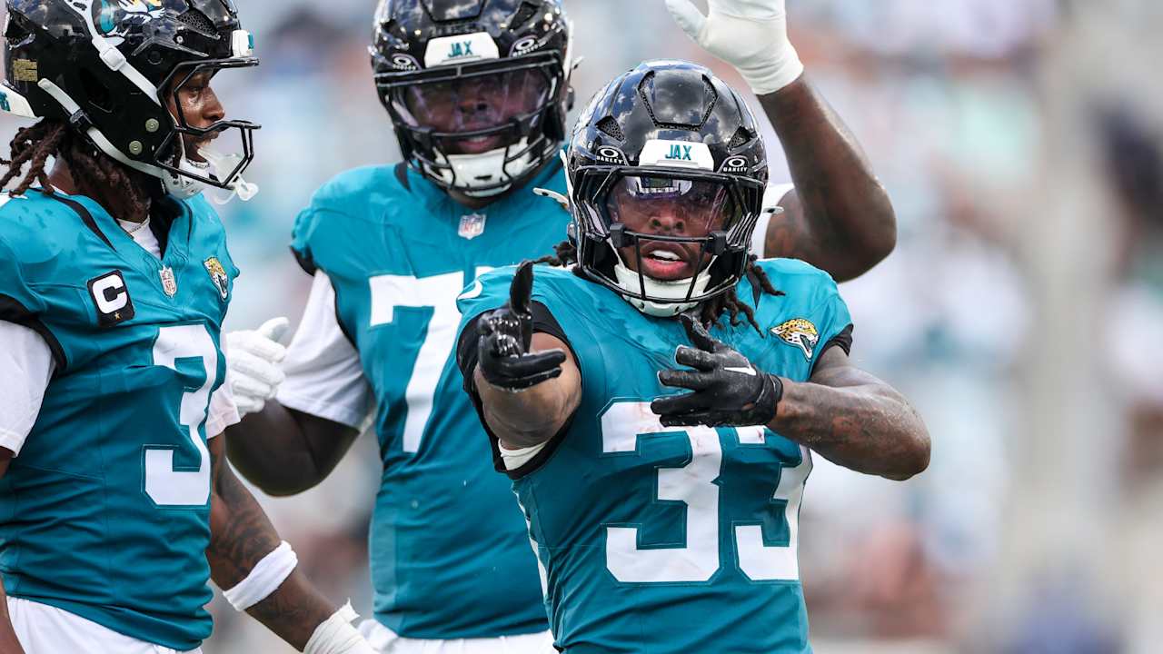 Jaguars Dominate Browns 34-10 in Season Opener at EverBank Stadium