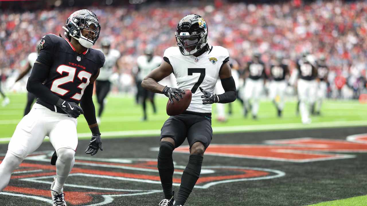 HIGHLIGHT Brian Thomas Jr.'s Second TD Catch of 2025 Caps Jags' First