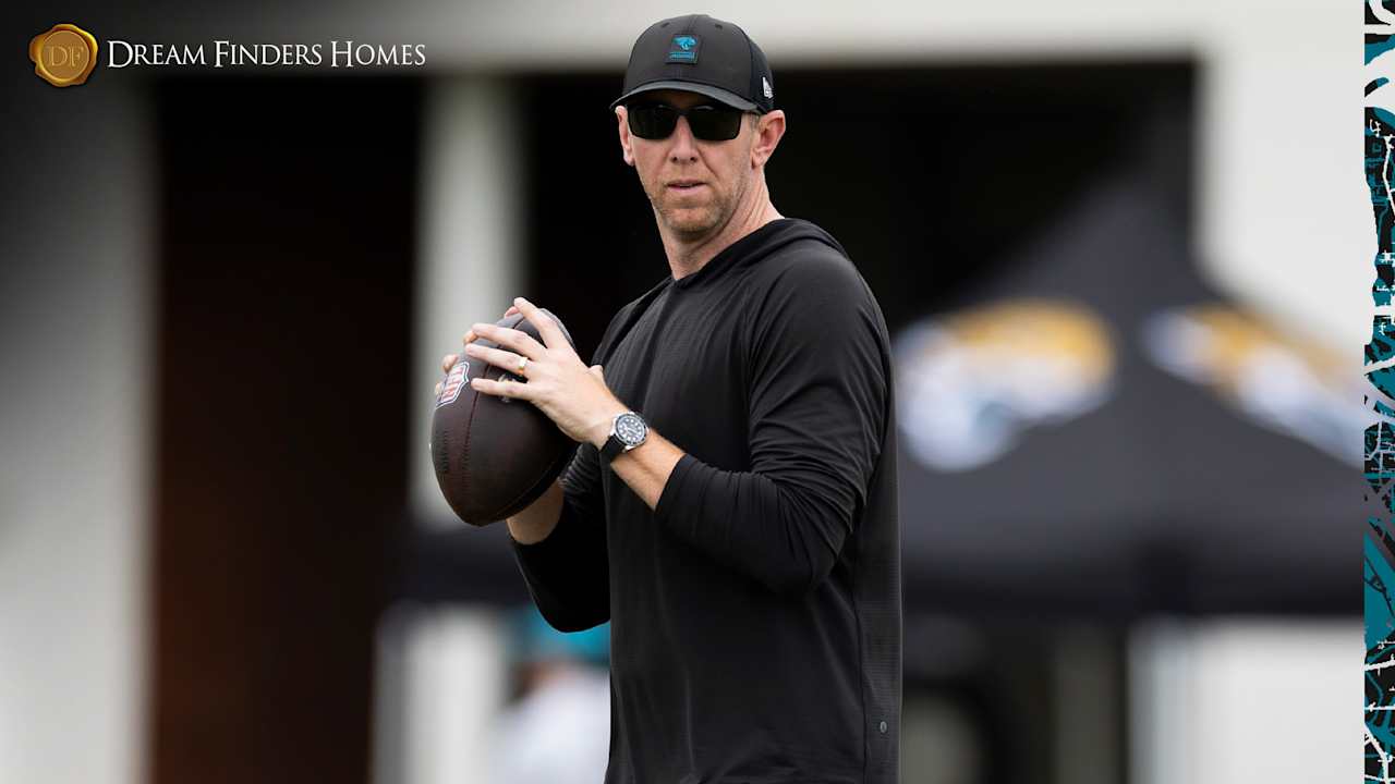 HC Liam Coen on 2026 Offseason, Prep After Schedule Release