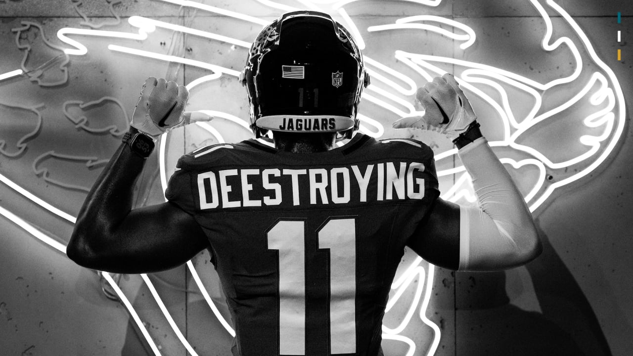 PHOTOS Deestroying Visits Jaguar Facilities