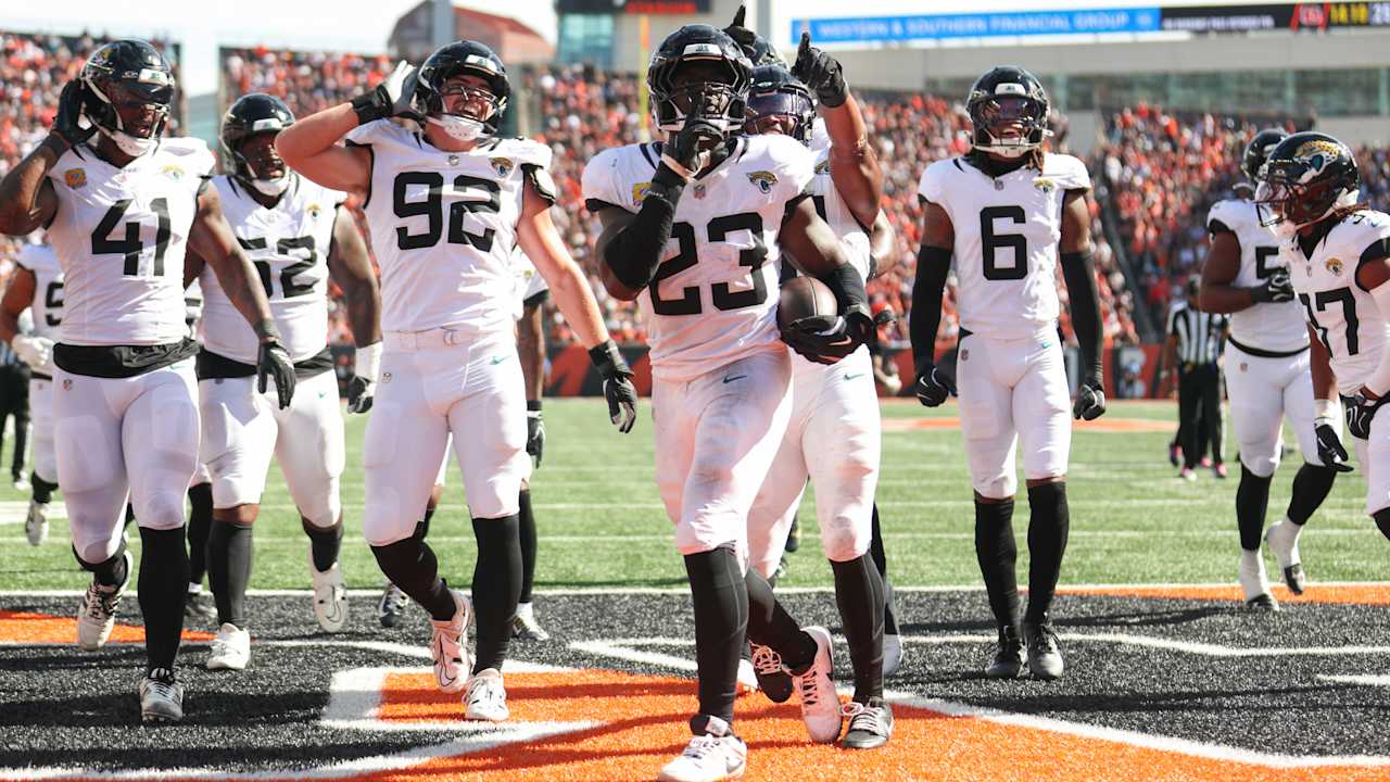 Jaguars Beat Bengals 22-17 Despite 13 Penalties, 125 Yards in Flags