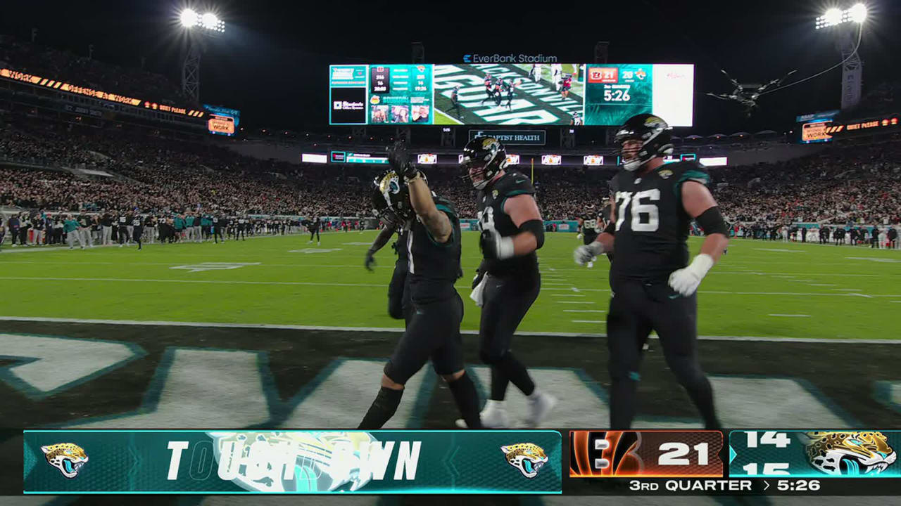Can't-Miss Play: Parker Washington's First Career TD Comes via Wild Ricochet in End Zone