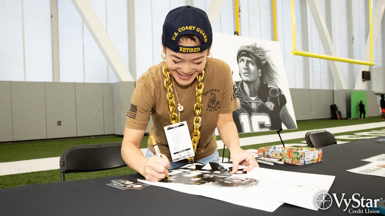 Fan Stories Meet Reina Kashima Artist, Veteran and Jaguars Fanatic