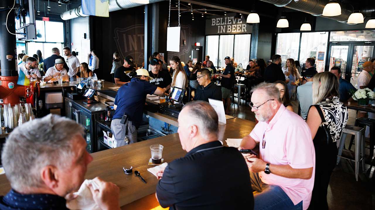 Jaguars Host 2024 Business and Beer Event for Season Ticket Members